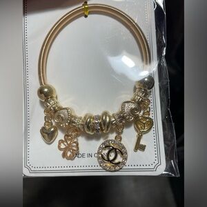 CC fashion bracelet Gold tone